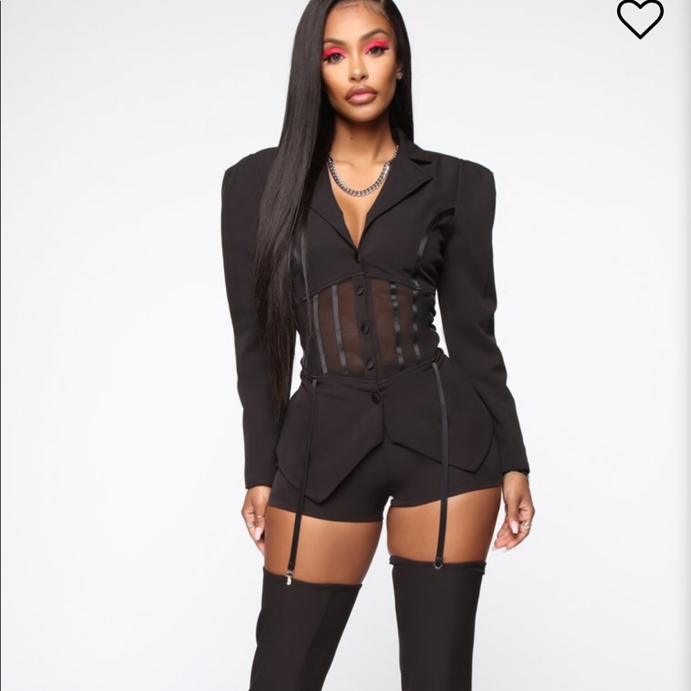 My looks all kill set 🖤